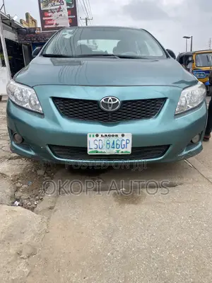 Toyota Corolla 2010 Gray