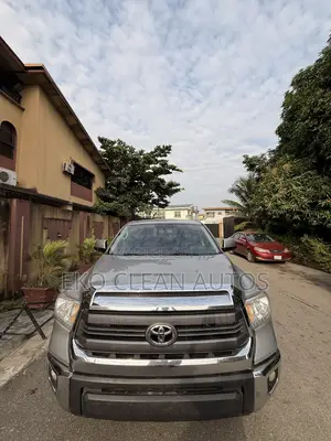Toyota Tundra 2015 Gray