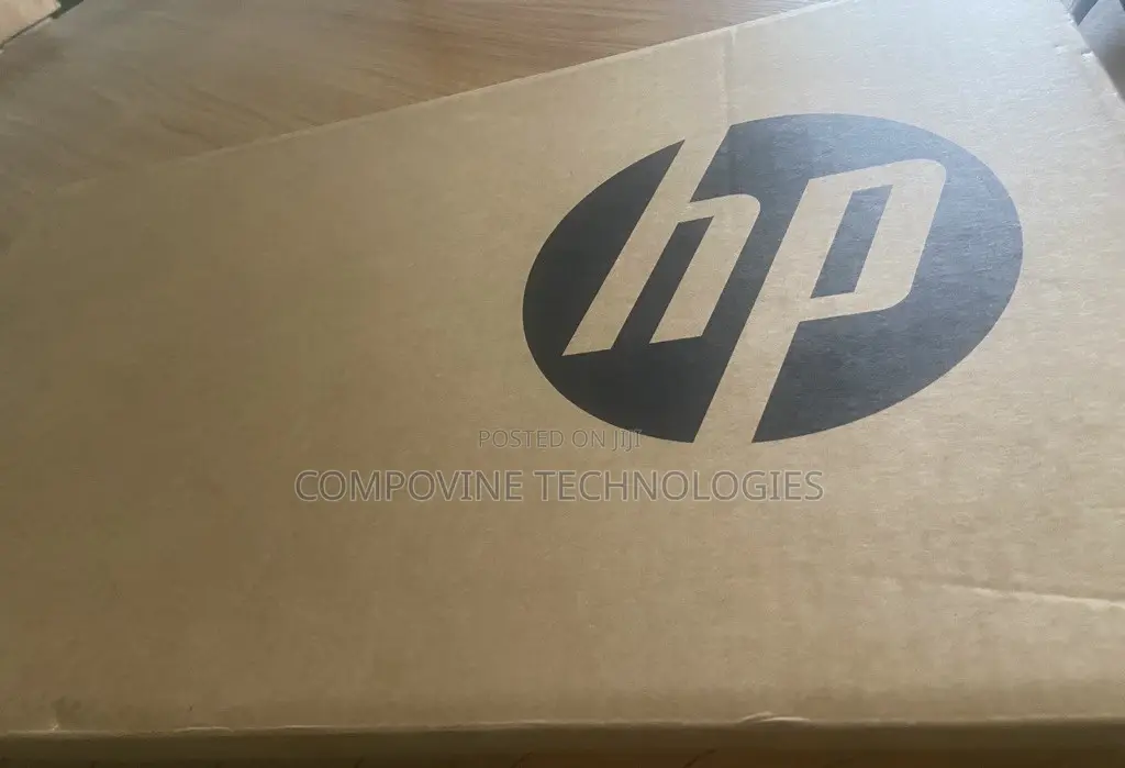 New Laptop HP 240 8GB Intel Core i5 SSD 512GB
