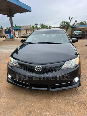 Toyota Camry SE 4dr Sedan (2.5L 4cyl 6A) 2014 Black