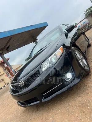 Toyota Camry SE 4dr Sedan (2.5L 4cyl 6A) 2014 Black