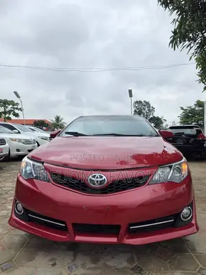 Toyota Camry SE 4dr Sedan (2.5L 4cyl 6A) 2013 Red