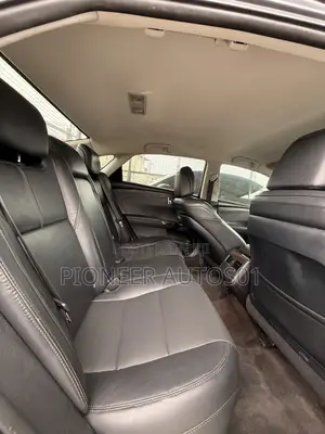 Toyota Avalon XLE 4dr Sedan (3.5L 6cyl 6A) 2014 Gray