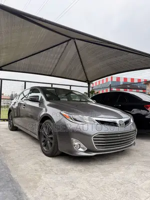 Toyota Avalon XLE 4dr Sedan (3.5L 6cyl 6A) 2014 Gray
