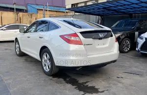 Honda Crosstour 2012 Off white