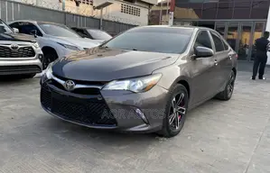 Toyota Camry LE 4dr Sedan (2.5L 4cyl 6A) 2015 Gray