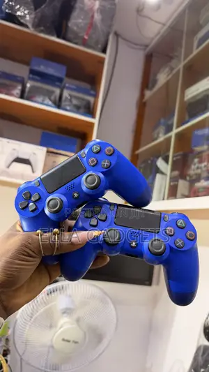 Direct Uk  Used Ps4 Follow Come Pad in Blue Color