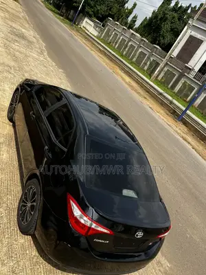 Toyota Corolla 2016 Black