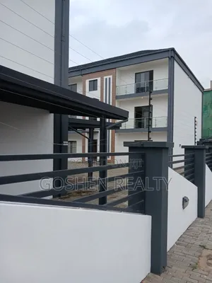 5bdrm Townhouse/Terrace in Jahi for sale