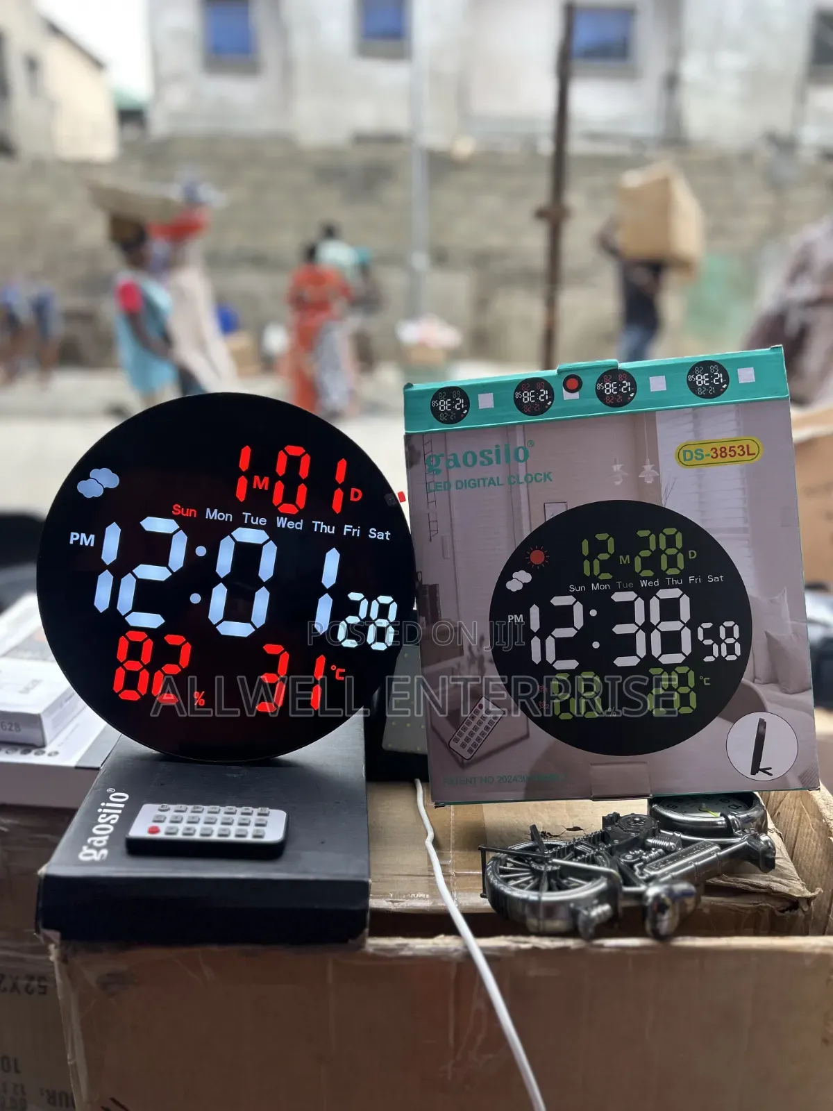 Round Led Wall Clock With Remote