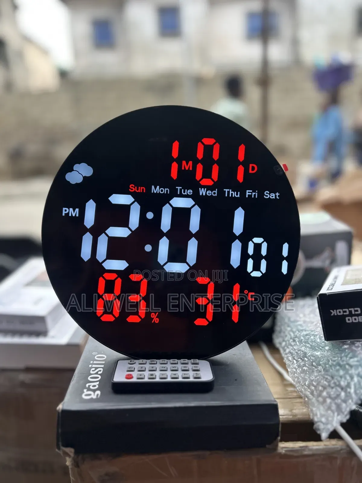Round Led Wall / Desk Clock With Remote