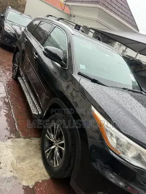 Toyota Highlander XLE V6 4x4 (3.5L 6cyl 6A) 2016 Black