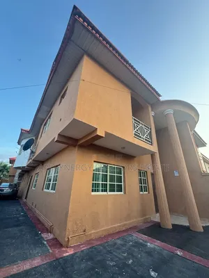 4bdrm Duplex in Chevron for rent