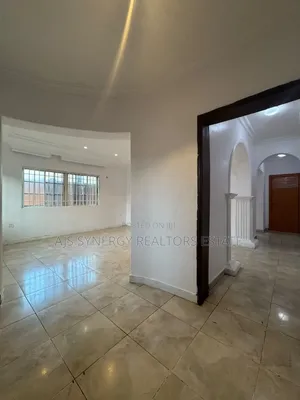 4bdrm Duplex in Chevron for rent