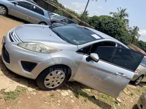 Ford Fiesta S Sedan 2013 Silver