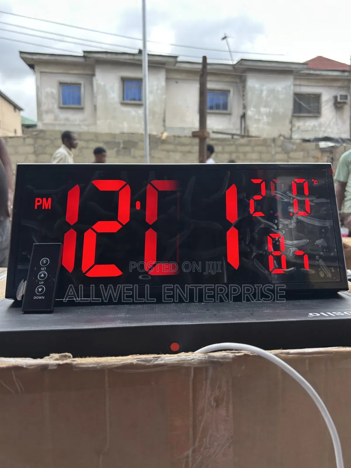 Led Desktop Clock With Temperature and Humidity