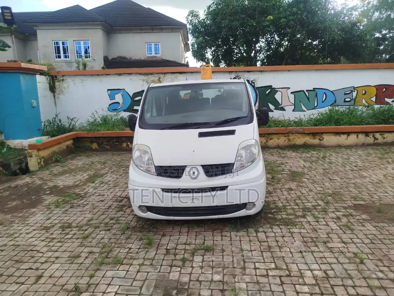 Renault Trafic 2012 White
