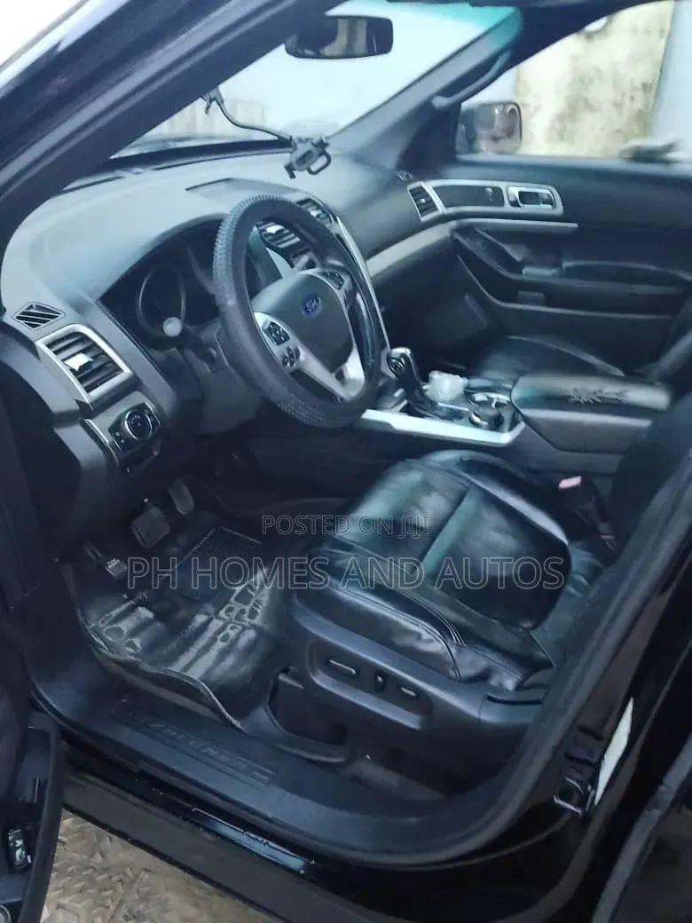 Ford Explorer 2013 Black