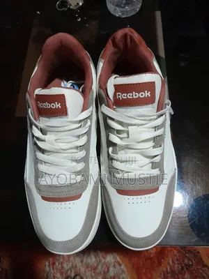 Reebok Sneaker