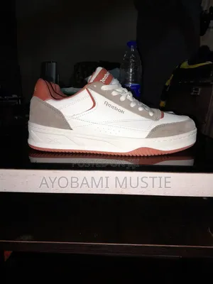 Reebok Sneaker