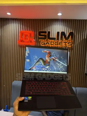Laptop MSI GF65 Thin 10UE 16GB Intel Core i5 SSD 1T