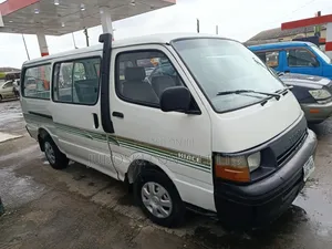 Toyota Grand HiAce 2001 White