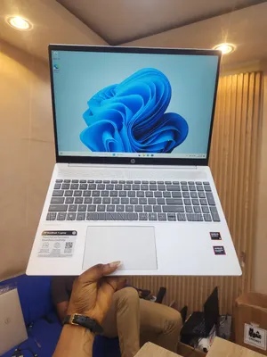 Laptop HP OmniBook 5 16" 8GB AMD Ryzen 5 SSD 256GB