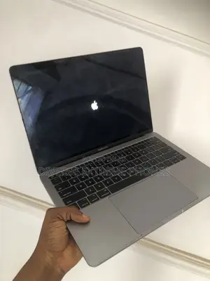 Laptop Apple MacBook Pro 2017 8GB Intel Core i5 SSD 256GB