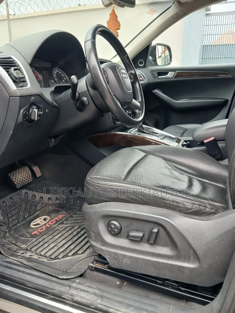 Audi Q5 2011 Black