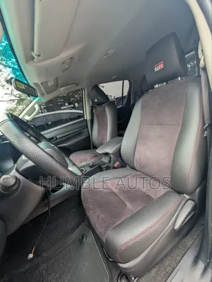 Toyota Hilux 2020 White