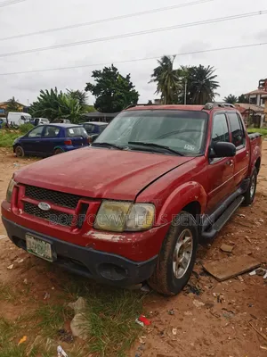 Ford Explorer 2002 Red