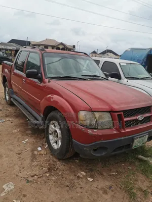 Ford Explorer 2002 Red