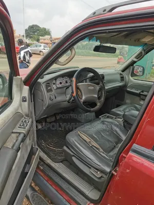 Ford Explorer 2002 Red