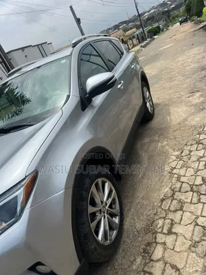 Toyota RAV4 Limited AWD (2.5L 4cyl 6A) 2016 Silver