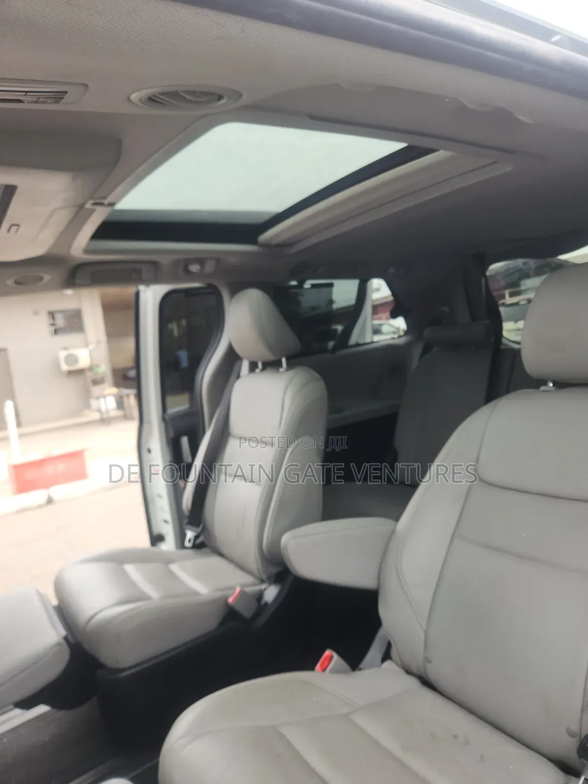 Toyota Sienna 2015 White