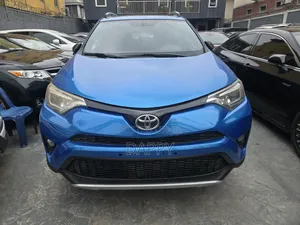Toyota RAV4 2017 Blue