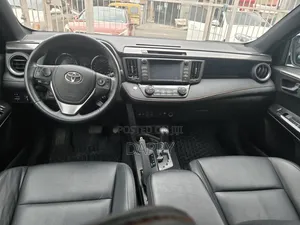 Toyota RAV4 2017 Blue