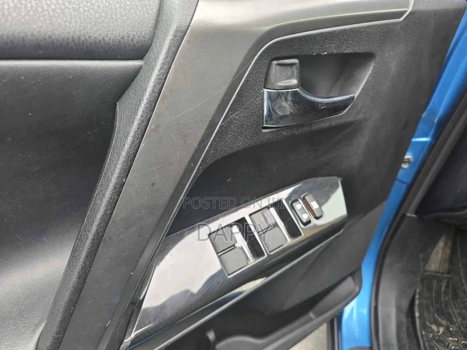 Toyota RAV4 2017 Blue