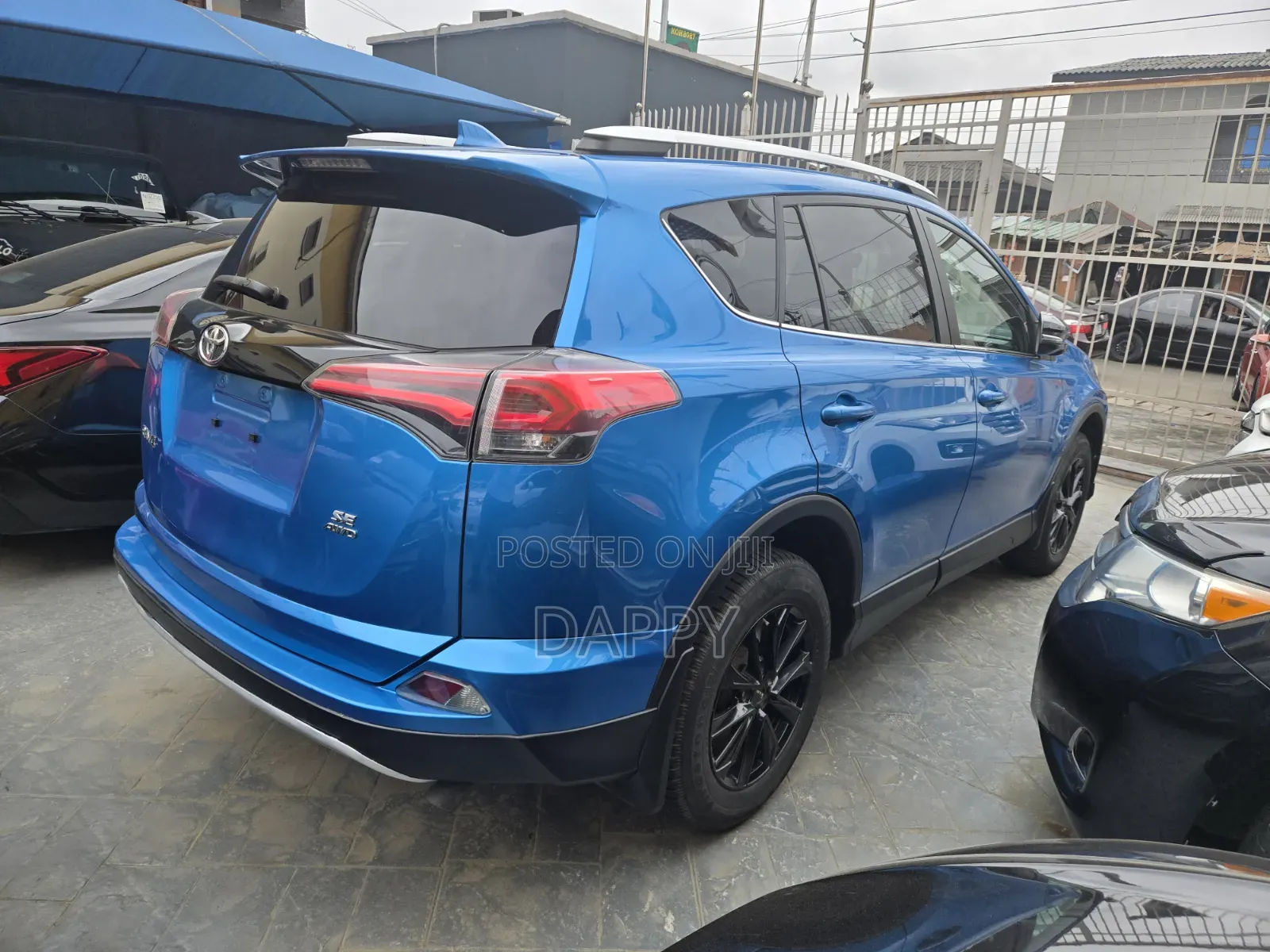 Toyota RAV4 2017 Blue