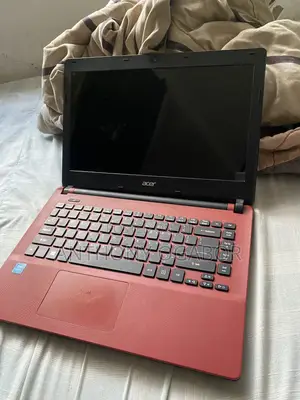 Laptop Acer Aspire ES1 4GB Intel Pentium HDD 500GB