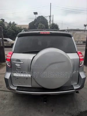 Toyota RAV4 2.5 2010 Silver