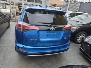 Toyota RAV4 2017 Blue
