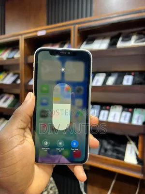 Apple iPhone 11 128 GB White