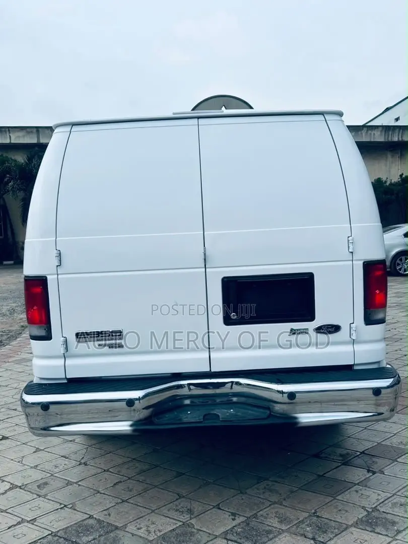 Ford E250 2014 White