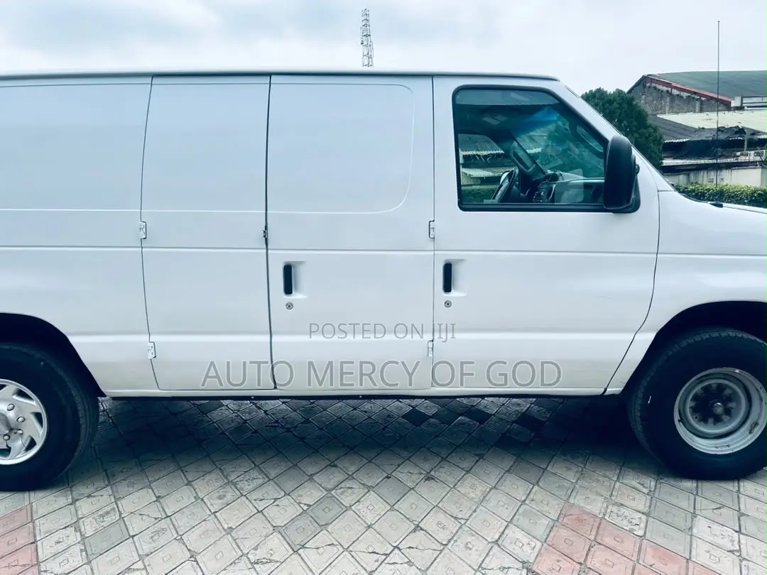 Ford E250 2014 White