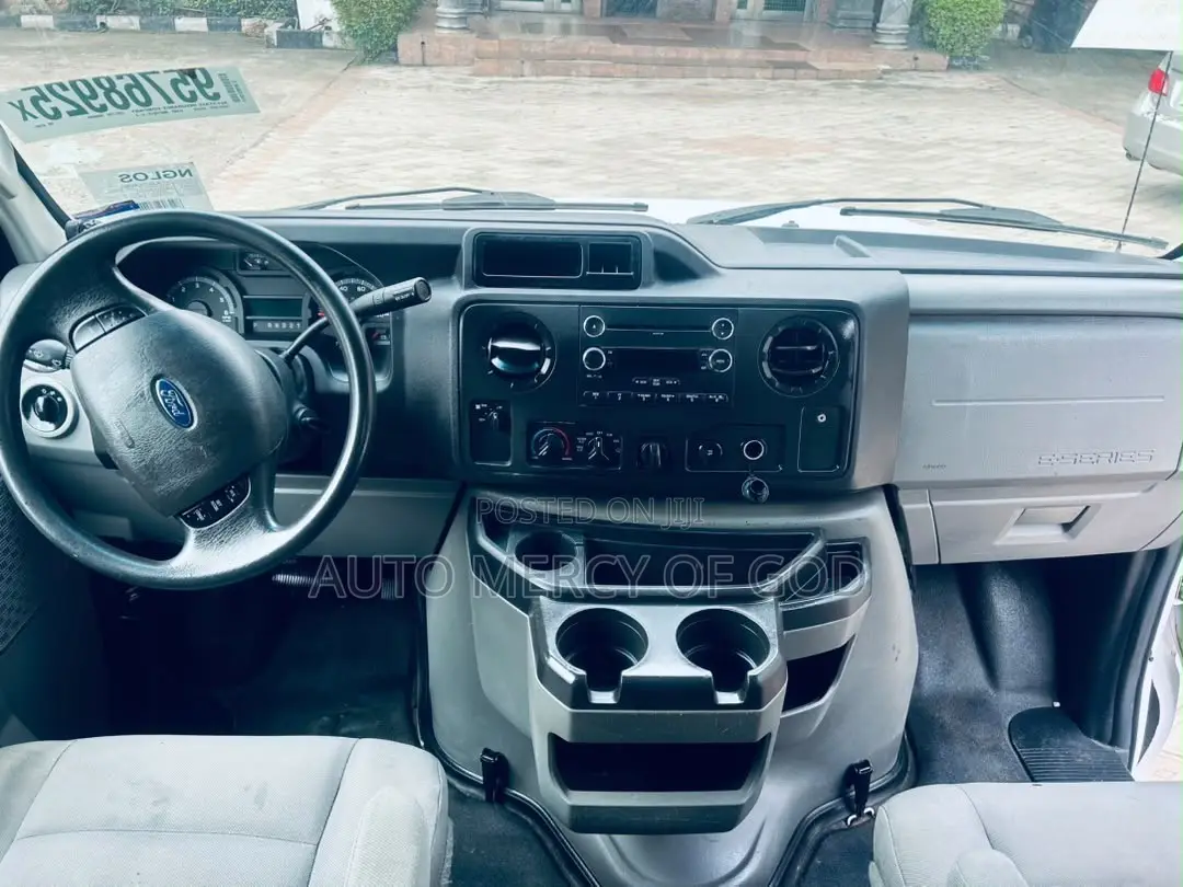 Ford E250 2014 White