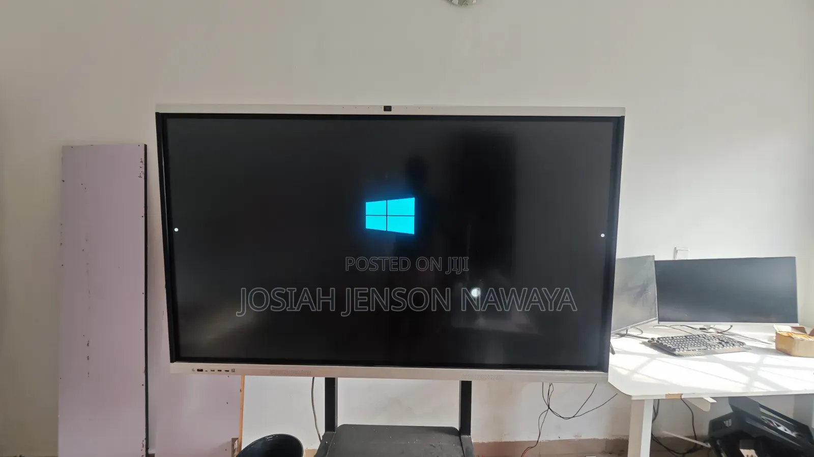 65" Interactive Smart Digital Board and Display