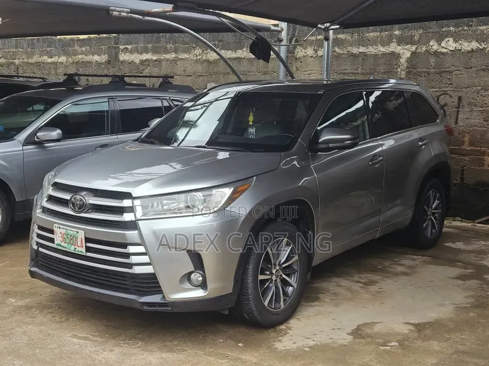 Toyota Highlander 2017 Silver