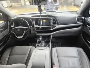 Toyota Highlander 2017 Silver