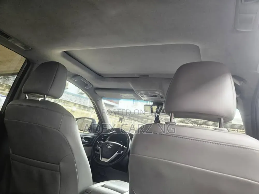 Toyota Highlander 2017 Silver